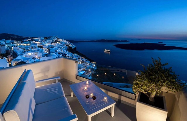 Extraordinary Santorini Villa | Villa Wisely | 1 Bedroom Suite | Spectacular.