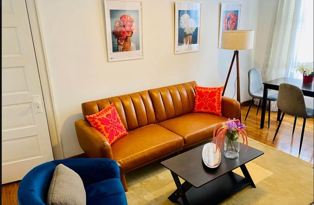 F Large well decorated apt , center of Short North ,steps from Convention center