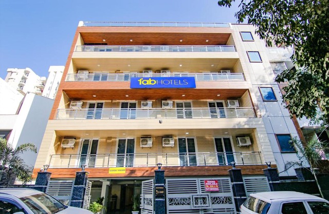 FabHotel Aashiyana Paradise