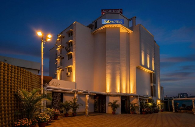 FabHotel Amaltas