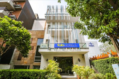 FabHotel Premium Nest Near Golf Course Road