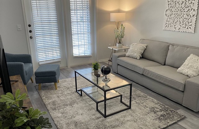 Fabulous 2BD With Pool - Great Location!