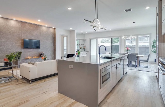 Fabulous 5-bedroom house in Dallas