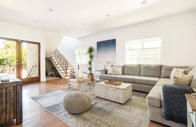 Fabulous for families & business 5/3 + 1/1 studionn