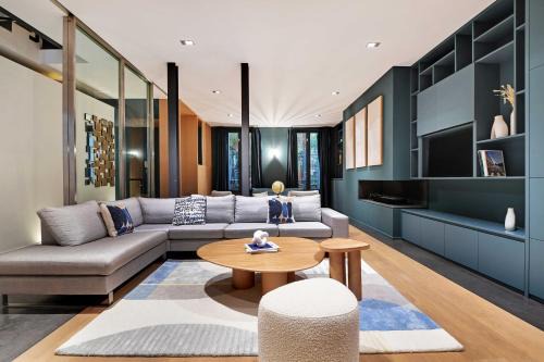 Fabulous House - a Gem in Chic Western Paris