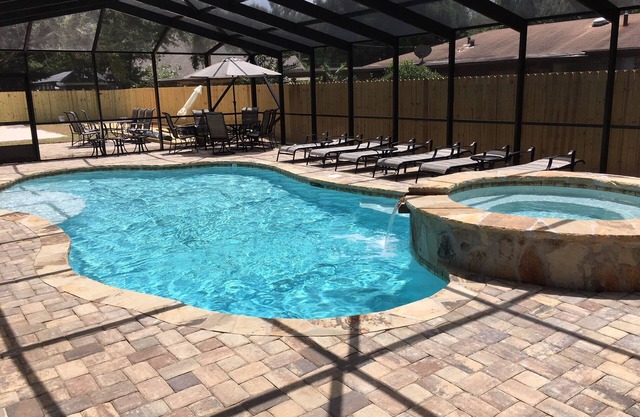 Fabulous House~Private Pool/Spa~Sleeps 26/Volleyball,Pets OK/BEACH/Ent