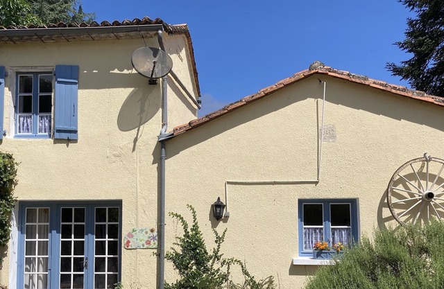 Fabulous, recently renovated Gîte in sunny Charente