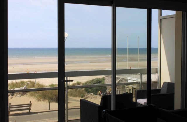 Facing the sea - 5-bed apartment. Pets welcome!