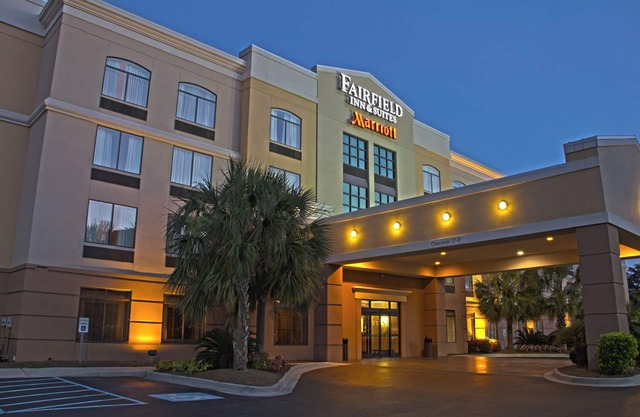 Fairfield Inn & Suites by Marriott Charleston Airport/Conven