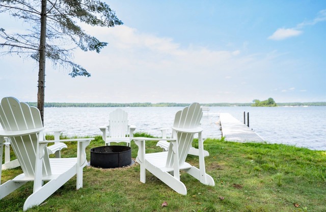 *Fall Special*Cozy Lake Cottage|Pier, Kayaks, View