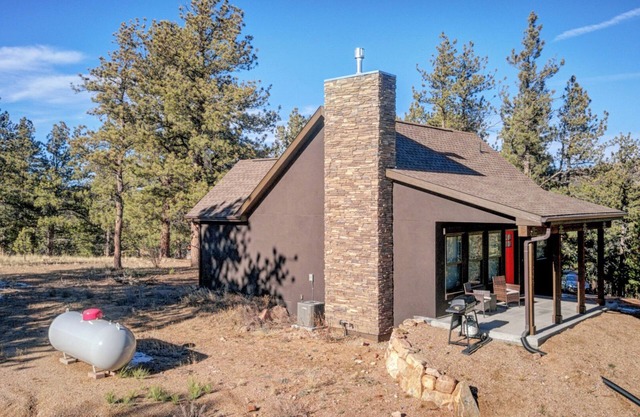 Fallen Tree Lodge