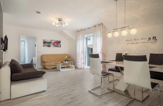 Familien-Apartment 2 near the shore of Lake Constance with balcony & Wi-Fi