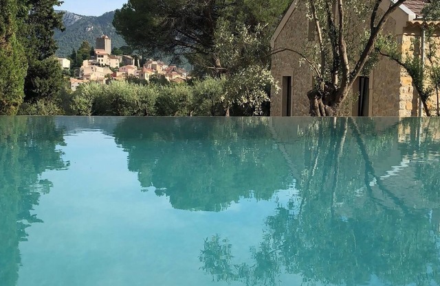 Family bastide with a historic past, in a Provencal village near the sea