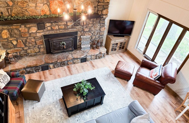 Family Cabin-Private Cove-Calm Water-Great Fishing