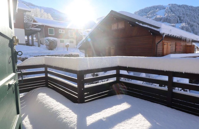Family chalet for 12, Arêches-Beaufort, near shops