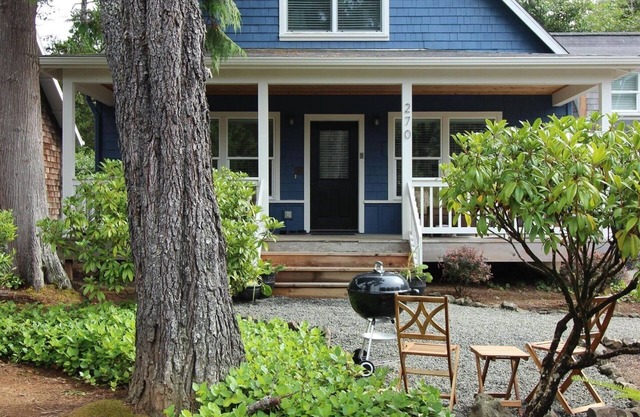 Family Cottage | 2 Masters | Kings | HotTub | Pets