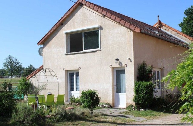 Family cottage in Sauvagny with air conditioning and parking