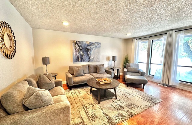 Family & Dog Friendly-LG Kitchen-Gazebo &Fire Pit-
