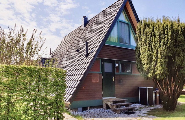 Family-friendly holiday house with large garden and great features