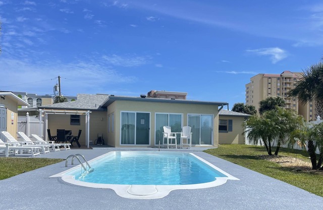 Family Friendly! 3 bedroom/2 bath remodeled with ocean views and heated pool
