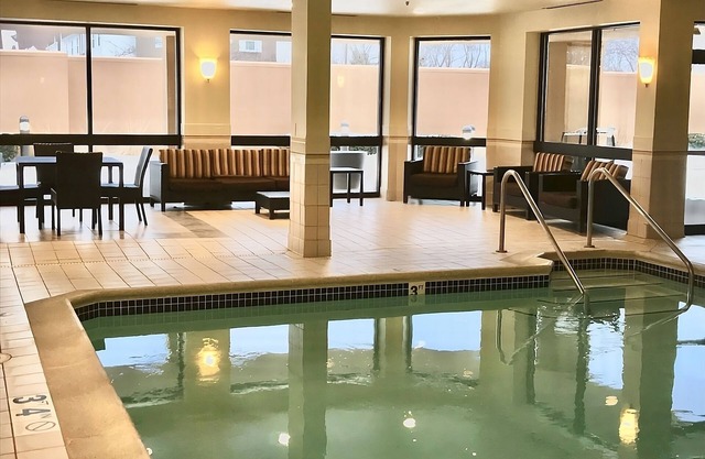 Family-Friendly Accommodation! Free Parking, Indoor Pool, Pets Allowed!