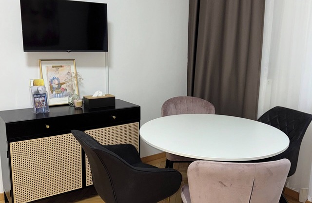 Family-friendly apartment: modern, prime location, fully equipped