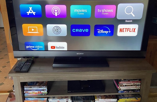 Family-friendly cottage right on Drag River