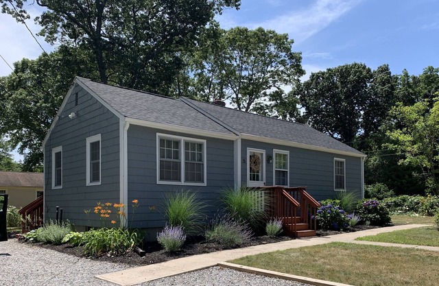 Family-friendly Cottage by the Shore
