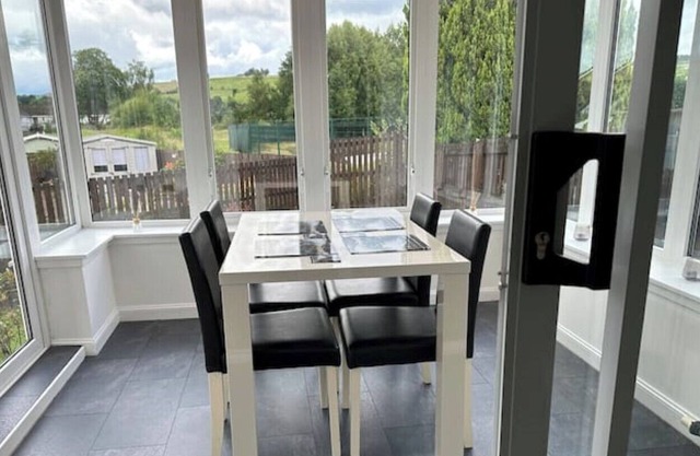 Family Friendly Detached 2 bed Home, Loch Lomond