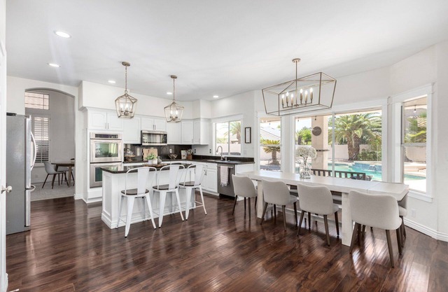 Family-Friendly Finley Farms Oasis – Pool, Spa & Space!