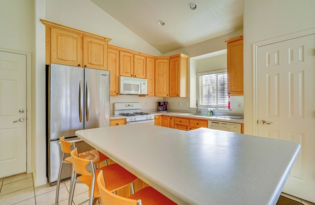 Family-Friendly Home w/Hot Tub in Heber City!
