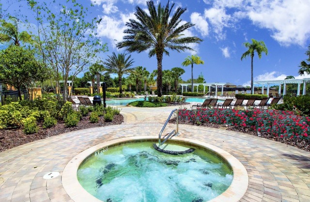 Family-Friendly Home w/Private Pool Spa, Game Room, WiFi & AC - Dogs OK