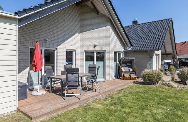 Family-Friendly "House Deik" Near the Beach with Garden, Terrace & Wi-Fi
