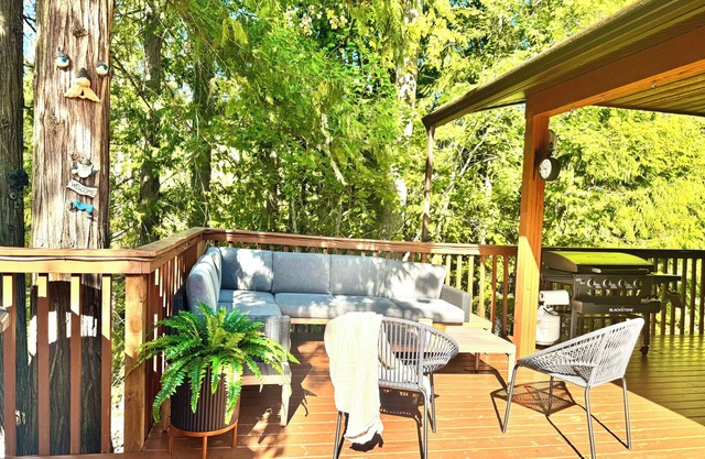 Family friendly Lakefront resort with boat slip