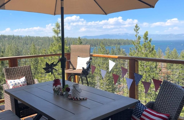 Family-Friendly Lakehouse - Stunning Views - Walking Distance to Meeks Bay Beach