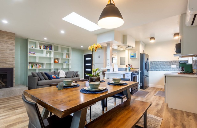 Family-friendly Modern Cozy Downtown Mill Valley Unit in San Francisco Bay Area