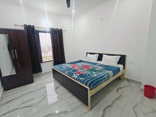 Family - Friendly Non-AC Room
