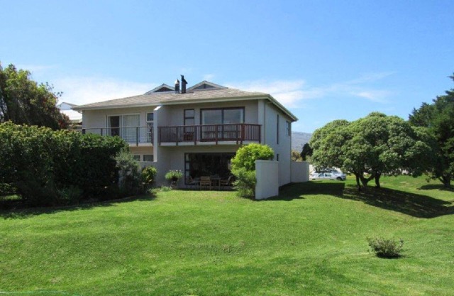 Family-friendly Noordhoek holiday home in Security Estate, Cape Town, South Africa