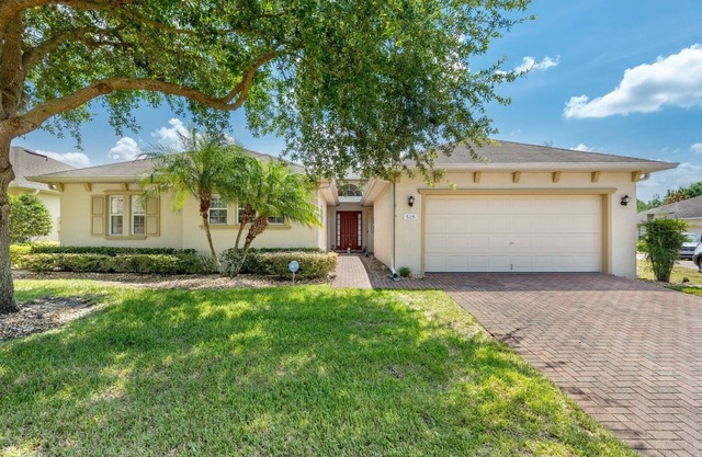 Family-Friendly Orlando Villa – Gated Community, Sleeps 9, Pool & Games Room