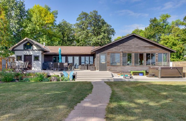 Family-Friendly Ottertail Home on Rush Lake!