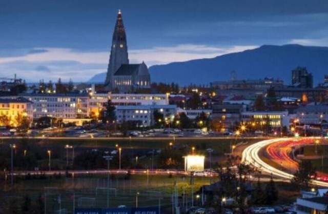 Family-Friendly Retreat with Sunny Patio, BBQ & Near to Reykjavik’s Attractions