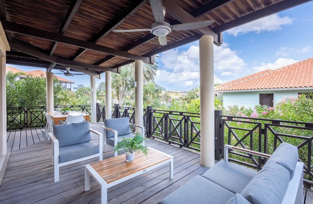 Family-Friendly Tropical Retreat at Blue Bay