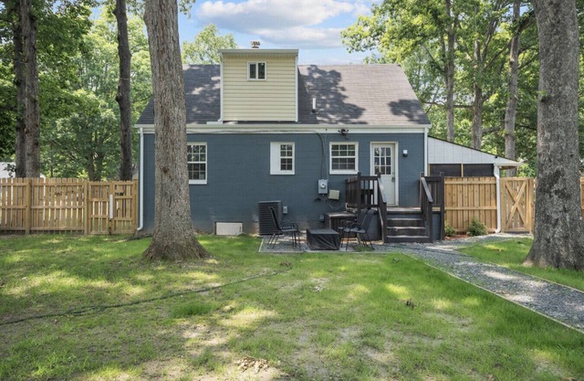 Family Fun: 2 Story Oasis & Pup Retreat Near RVA