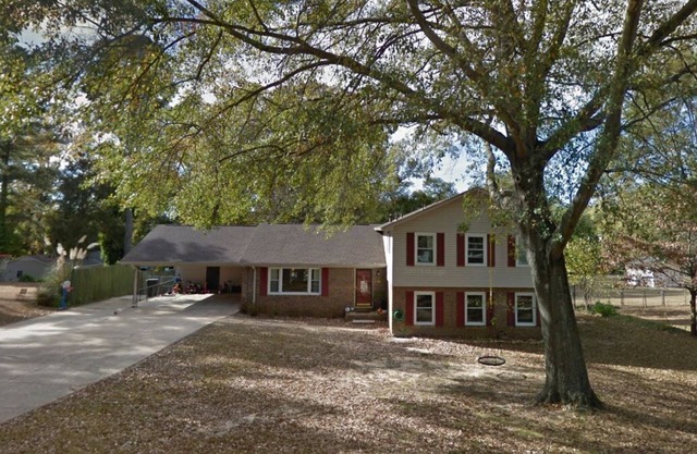 Family Home, Two Miles From Campus, Three Miles From Bryant-Denny Stadium