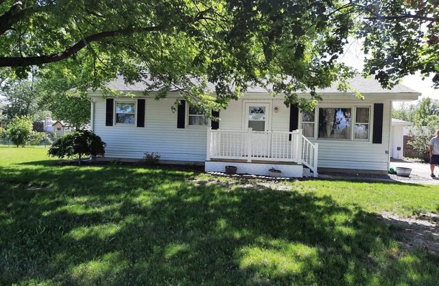 Family/pet friendly 3 bdrm home Sleep 6 fish cleaning area and boat parking