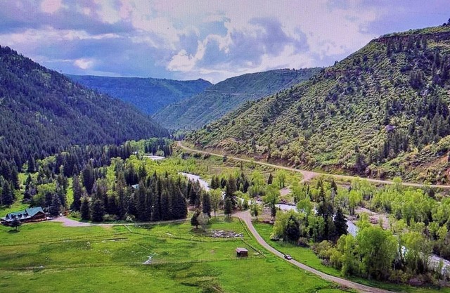 Family Retreat on River in Raggeds with WiFi on Kebler PassnMeal Plans Available