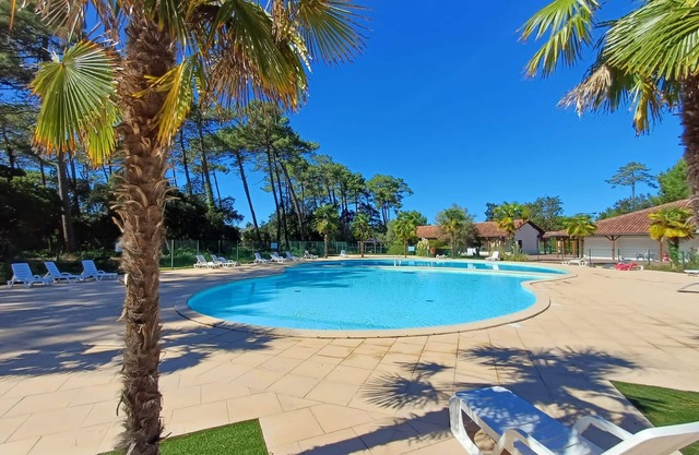 Family T3 Apartment in Ondres with Pool and Parking