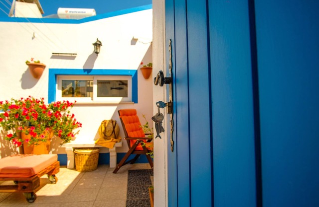 Family T3 Duplex with Terrace, Central 3 min. from beach.