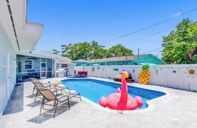 Family Villa~3 Kings~Big Game Room, by the Beach