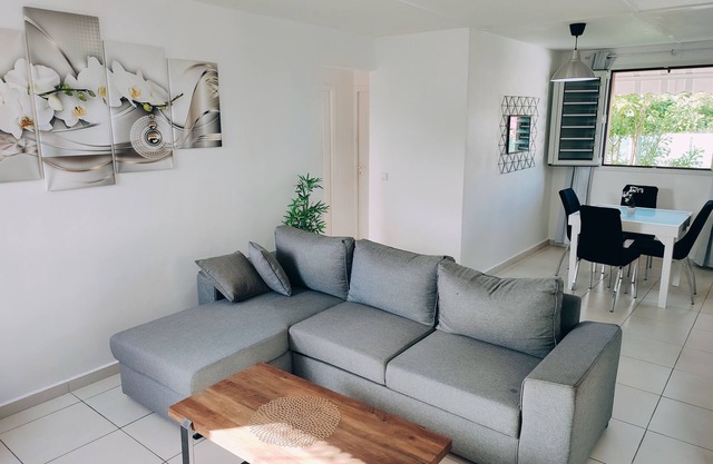 Family villa 3 minutes' walk from the beach.
